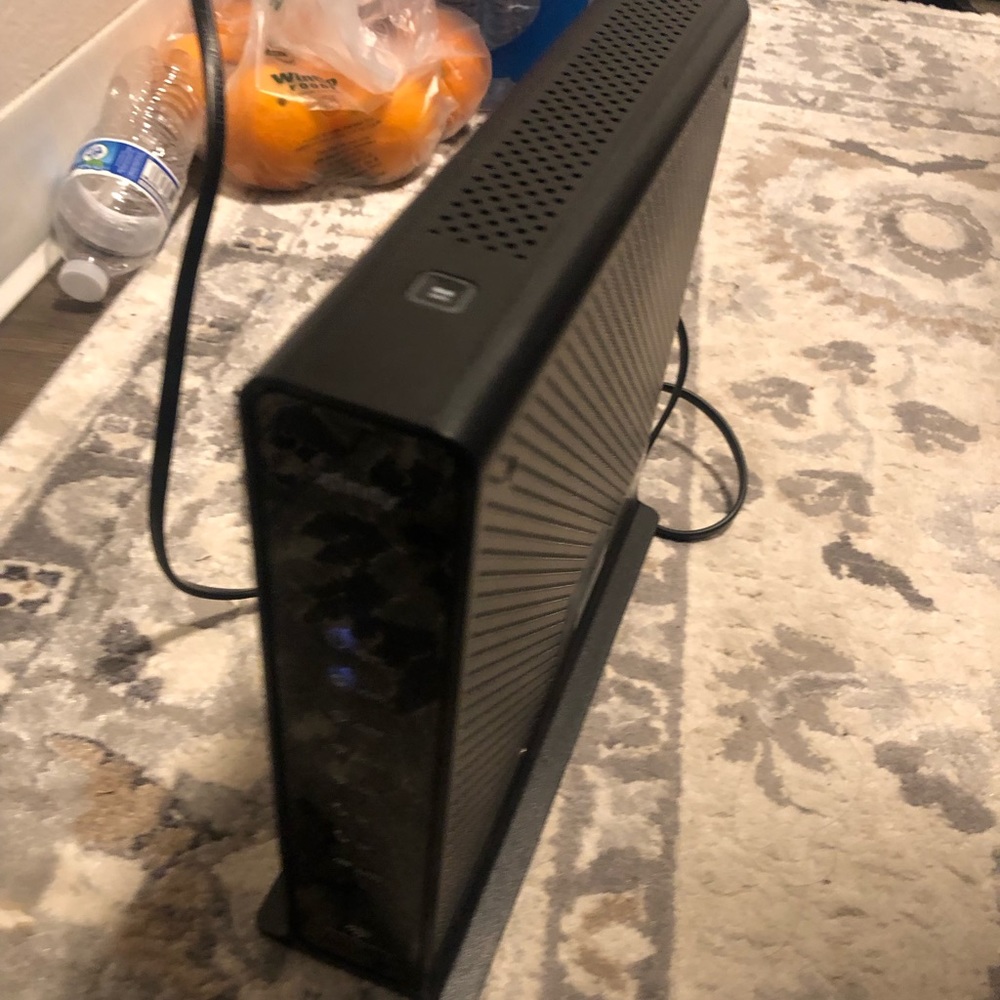Xfinity Arris TG1682G Dual Band Wireless 802.11ac Cable Modem Router w/ Cord - Picture 7 of 16